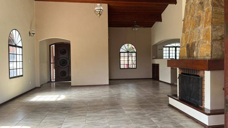 Imagem Casa com 3 Quartos à Venda,  em Jardim Estância Brasil - Atibaia