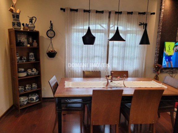 Imagem Casa com 4 Quartos à Venda, 160 m² em Região Da Abernéssia - Campos Do Jordão