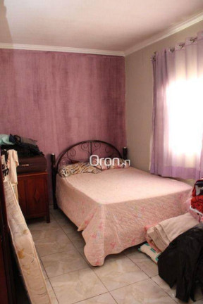 Imagem Casa com 4 Quartos à Venda, 270 m² em Jardim Clarissa - Goiânia Imagem Casa com 4 Quartos à Venda, 270 m² em Jardim Clarissa - Goiânia