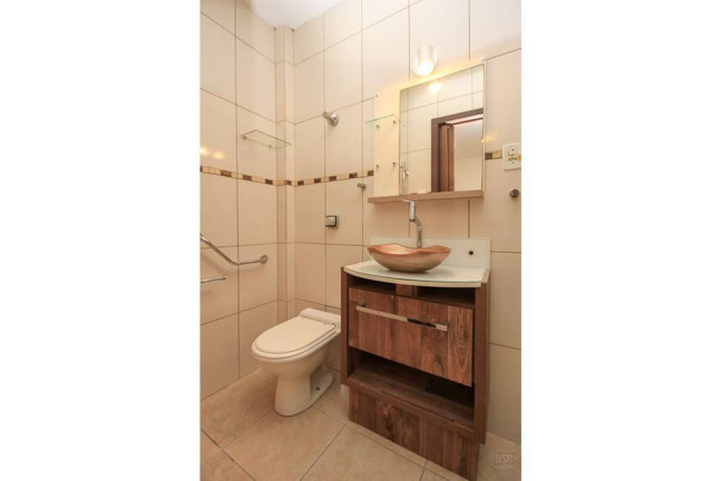 Imagem Imóvel com 1 Quarto à Venda, 28 m² em Petrópolis - Porto Alegre