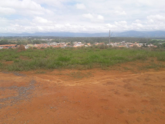 Terreno à Venda, 232 m² em Centro - Roseira