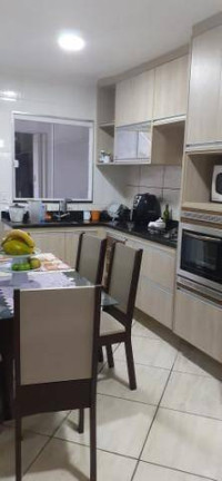 Casa com 3 Quartos à Venda, 212 m² em Vila Dos Comerciarios Ii - Taubaté