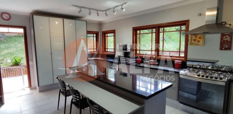 Imagem Casa com 3 Quartos à Venda, 1.500 m² em Algarve - Cotia