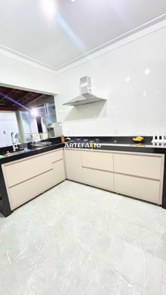 Imagem Casa com 3 Quartos à Venda, 180 m² em Vila Scarabucci - Franca