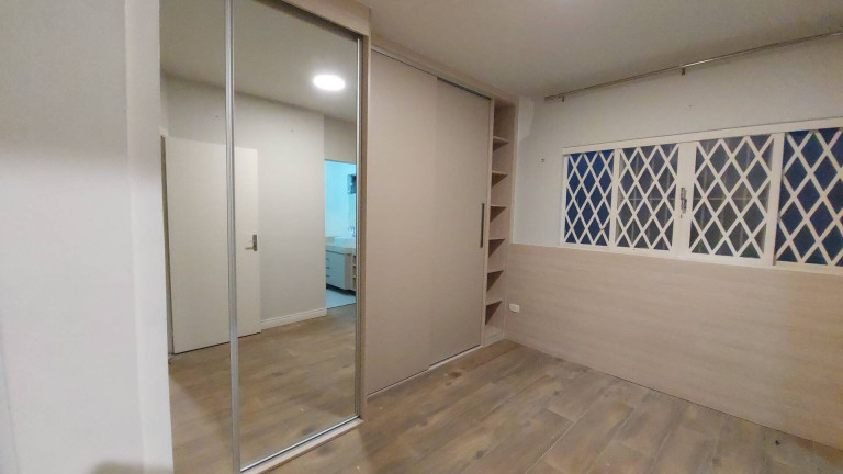 Imagem Casa com 4 Quartos à Venda, 320 m² em Jardim Do Lago - Atibaia