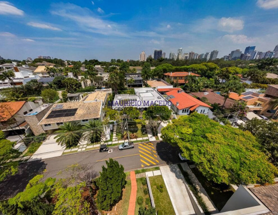 Imagem Casa com 4 Quartos à Venda, 840 m² em Alphaville Residencial Um - Barueri Imagem Casa com 4 Quartos à Venda, 840 m² em Alphaville Residencial Um - Barueri
