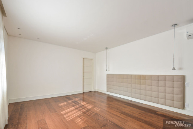 Imagem Casa com 4 Quartos para Alugar, 500 m² em Perdizes - São Paulo Imagem Casa com 4 Quartos para Alugar, 500 m² em Perdizes - São Paulo