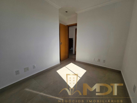 Imagem Imóvel com 2 Quartos à Venda, 90 m² em Piratininga (venda Nova) - Belo Horizonte