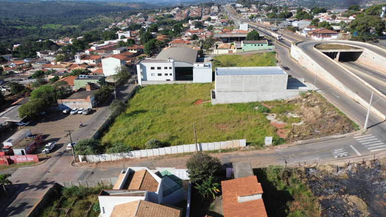 Imagem Terreno à Venda, 2.880 m² em Mateus Leme Imagem Terreno à Venda, 2.880 m² em Mateus Leme