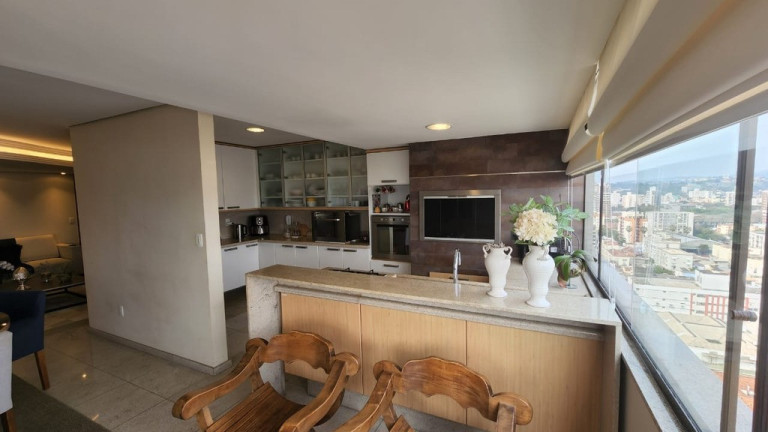 Imagem Apartamento com 3 Quartos à Venda, 206 m² em Menino Deus - Porto Alegre
