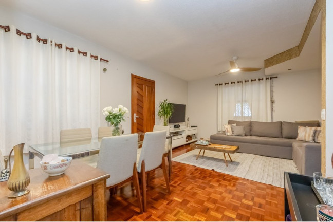Imagem Sobrado com 3 Quartos à Venda, 198 m² em Conjunto Residencial Vista Verde - São Paulo Imagem Sobrado com 3 Quartos à Venda, 198 m² em Conjunto Residencial Vista Verde - São Paulo