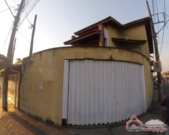 Casa com 4 Quartos para Alugar, 198 m² em Cidade Nova Jacareí - Jacareí
