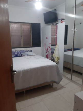 Imagem Casa com 3 Quartos à Venda, 266 m² em Jardim Do Carmo - Araraquara Imagem Casa com 3 Quartos à Venda, 266 m² em Jardim Do Carmo - Araraquara
