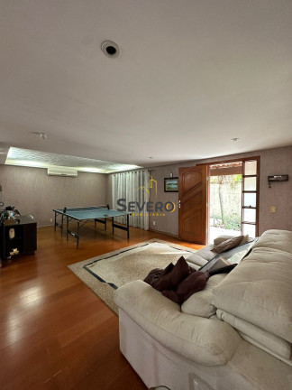 Imagem Casa com 3 Quartos à Venda, 360 m² em Piratininga - Niterói