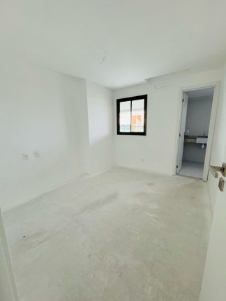 Imagem Imóvel com 4 Quartos à Venda, 203 m² em Alphaville I - Salvador Imagem Imóvel com 4 Quartos à Venda, 203 m² em Alphaville I - Salvador
