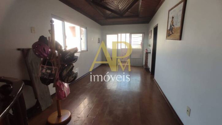Imagem Casa com 5 Quartos à Venda, 194 m² em Canto - Florianópolis