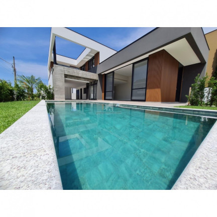 Imagem Casa com 4 Quartos à Venda, 286 m² em Santa Regina - Camboriú Imagem Casa com 4 Quartos à Venda, 286 m² em Santa Regina - Camboriú
