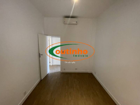 Imagem Apartamento com 3 Quartos à Venda, 132 m² em Copacabana - Rio De Janeiro Imagem Apartamento com 3 Quartos à Venda, 132 m² em Copacabana - Rio De Janeiro