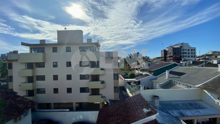 Imagem Imóvel com 2 Quartos à Venda, 186 m² em Jardim Itu - Porto Alegre Imagem Imóvel com 2 Quartos à Venda, 186 m² em Jardim Itu - Porto Alegre