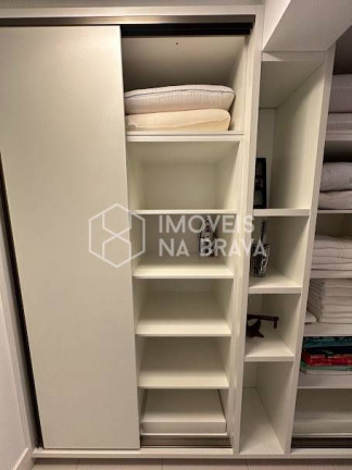 Imagem Apartamento com 4 Quartos para Temporada, 135 m² em Centro - Balneário Camboriú Imagem Apartamento com 4 Quartos para Temporada, 135 m² em Centro - Balneário Camboriú