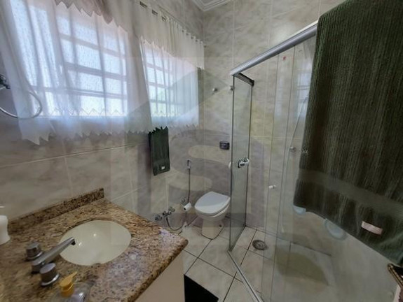 Imagem Sobrado com 3 Quartos à Venda, 270 m² em Centro - Botucatu