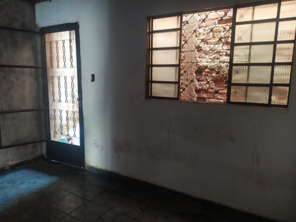 Casa com 2 Quartos à Venda, 100 m² em Alto São Pedro - Taubaté