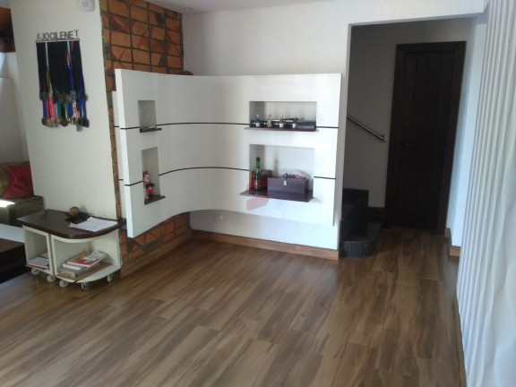 Imagem Casa com 3 Quartos à Venda, 630 m² em Guaíra - Curitiba Imagem Casa com 3 Quartos à Venda, 630 m² em Guaíra - Curitiba