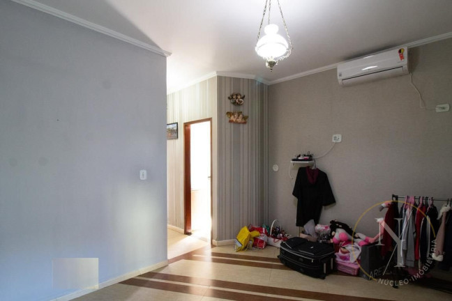 Imagem Casa com 3 Quartos à Venda, 430 m² em Parque Renato Maia - Guarulhos Imagem Casa com 3 Quartos à Venda, 430 m² em Parque Renato Maia - Guarulhos