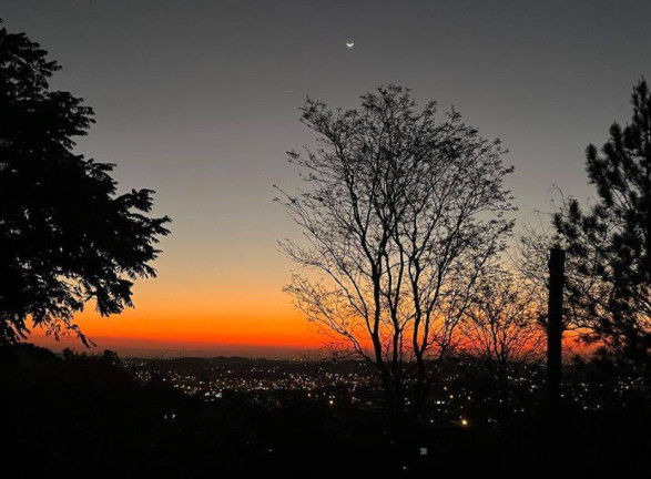 Imagem Casa com 4 Quartos à Venda, 257 m² em Observatório - Vinhedo Imagem Casa com 4 Quartos à Venda, 257 m² em Observatório - Vinhedo