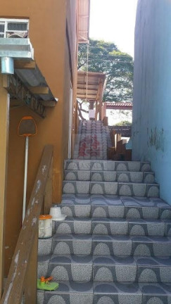 Imagem Casa com 2 Quartos à Venda, 150 m² em Glória - Porto Alegre