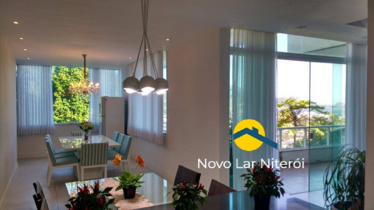 Imagem Casa com 3 Quartos à Venda, 300 m² em São Francisco - Niterói