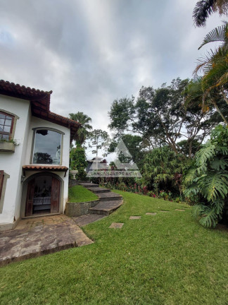 Imagem Casa com 8 Quartos à Venda, 500 m² em Pessegueiros - Teresópolis Imagem Casa com 8 Quartos à Venda, 500 m² em Pessegueiros - Teresópolis