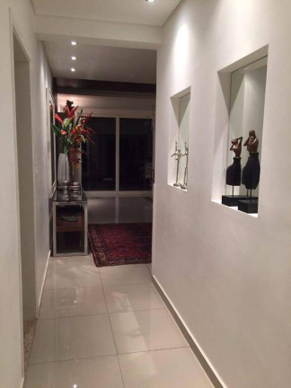 Casa com 4 Quartos à Venda, 350 m² em Vila Costa - Taubaté
