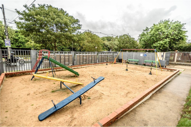 Imagem Imóvel com 2 Quartos à Venda,  em Jardim Leopoldina - Porto Alegre