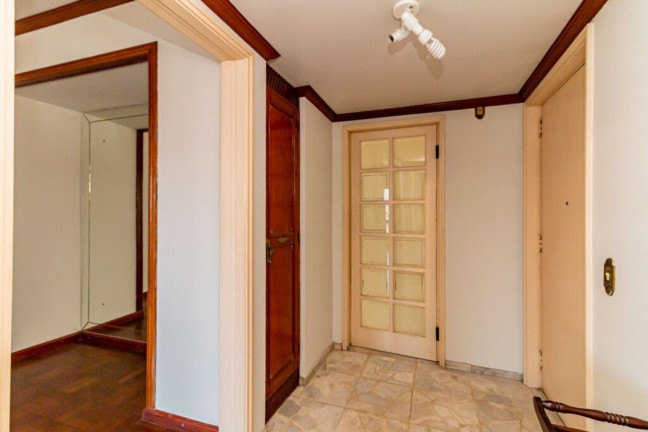 Imagem Imóvel com 3 Quartos à Venda, 139 m² em Centro Histórico - Porto Alegre Imagem Imóvel com 3 Quartos à Venda, 139 m² em Centro Histórico - Porto Alegre
