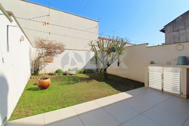 Imagem Casa com 3 Quartos à Venda, 225 m² em Jardim Itu - Porto Alegre