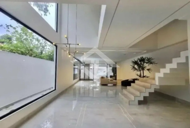 Imagem Casa com 4 Quartos à Venda, 453 m² em Barra Da Tijuca - Rio De Janeiro Imagem Casa com 4 Quartos à Venda, 453 m² em Barra Da Tijuca - Rio De Janeiro