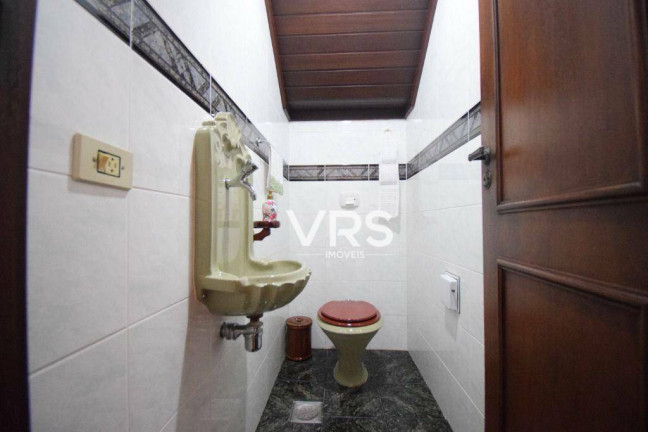 Imagem Casa com 5 Quartos à Venda, 203 m² em Agriões - Teresópolis Imagem Casa com 5 Quartos à Venda, 203 m² em Agriões - Teresópolis