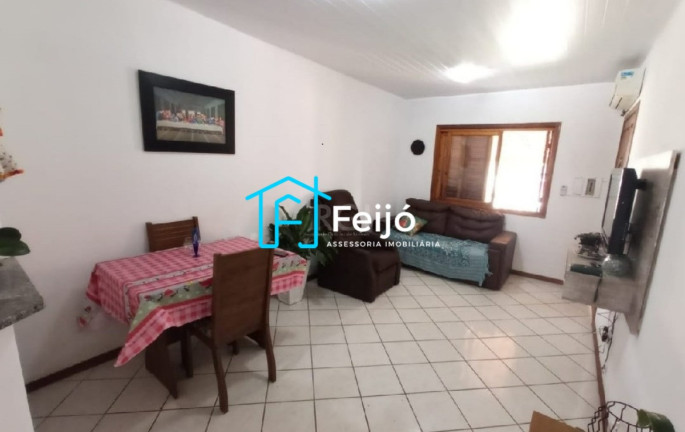 Imagem Casa com 2 Quartos à Venda, 51 m² em Hípica - Porto Alegre Imagem Casa com 2 Quartos à Venda, 51 m² em Hípica - Porto Alegre