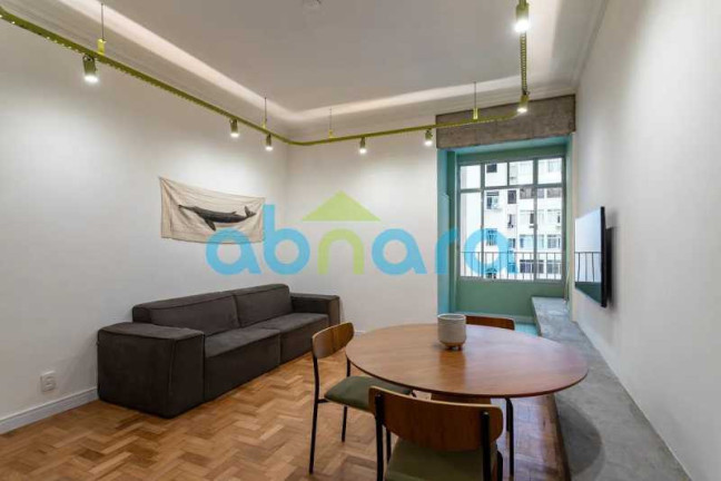 Imagem Apartamento com 2 Quartos à Venda, 70 m² em Copacabana - Rio De Janeiro