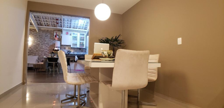 Imagem Casa com 3 Quartos à Venda, 135 m² em Centro - Eusébio