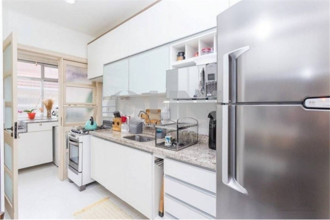 Imagem Imóvel com 4 Quartos à Venda, 153 m² em Moinhos De Vento - Porto Alegre Imagem Imóvel com 4 Quartos à Venda, 153 m² em Moinhos De Vento - Porto Alegre