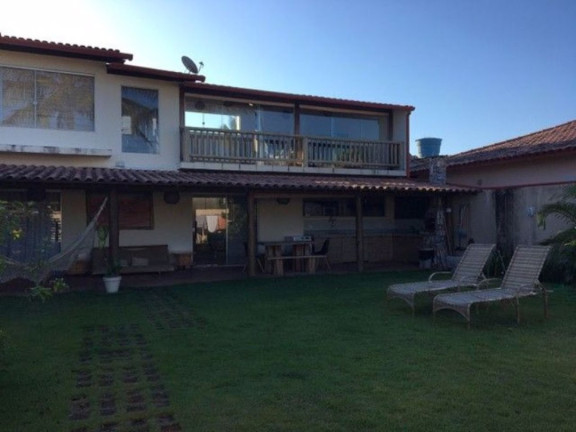 Imagem Casa com 3 Quartos à Venda, 267 m² em Centro - Santa Cruz Cabrália
