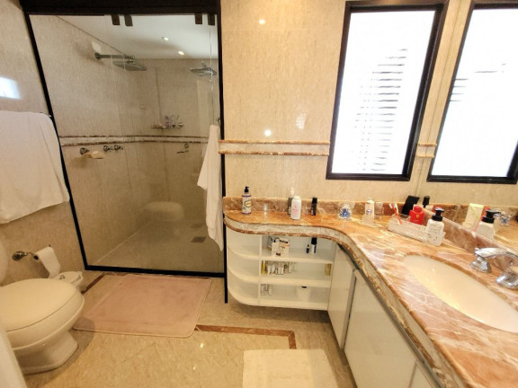 Imagem Apartamento com 3 Quartos à Venda ou Locação, 195 m² em Pitangueiras - Guarujá Imagem Apartamento com 3 Quartos à Venda ou Locação, 195 m² em Pitangueiras - Guarujá