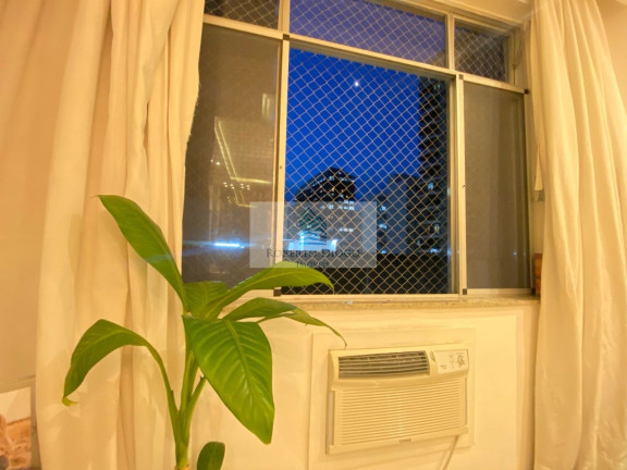 Imagem Imóvel com 2 Quartos à Venda, 70 m² em Icaraí - Niterói Imagem Imóvel com 2 Quartos à Venda, 70 m² em Icaraí - Niterói