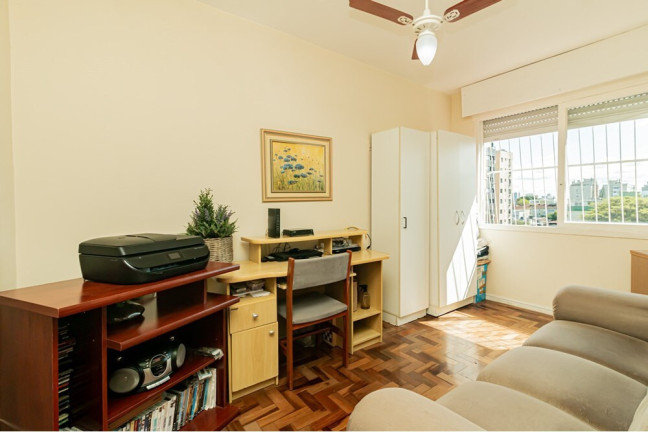 Imagem Apartamento com 2 Quartos à Venda, 58 m² em Vila Ipiranga - Porto Alegre
