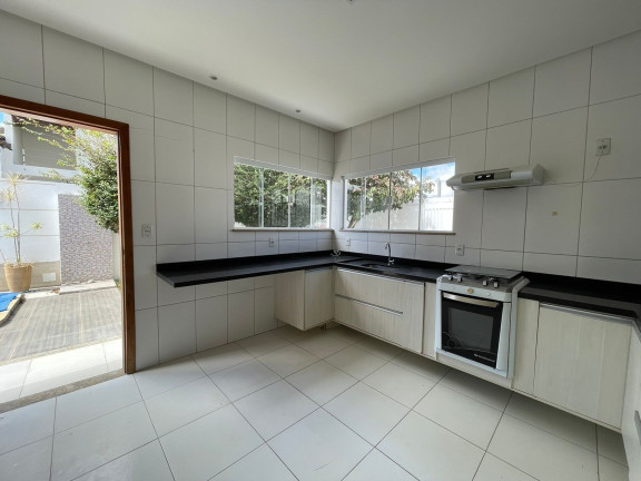 Imagem Casa com 3 Quartos para Alugar, 180 m² em Espírito Santo - Vitória Da Conquista Imagem Casa com 3 Quartos para Alugar, 180 m² em Espírito Santo - Vitória Da Conquista