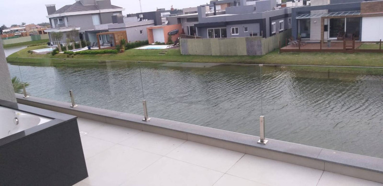 Imagem Casa com 4 Quartos à Venda, em Rainha Do Mar - Xangri-lá Imagem Casa com 4 Quartos à Venda, em Rainha Do Mar - Xangri-lá