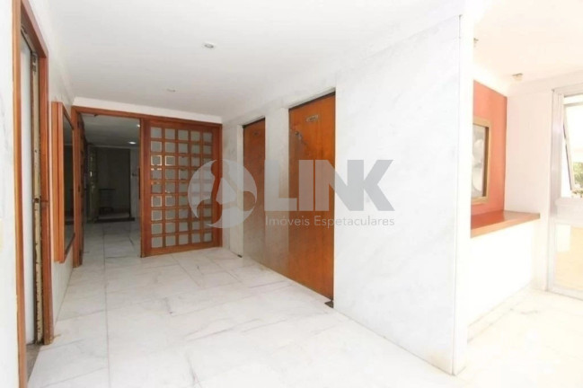 Imagem Apartamento com 4 Quartos à Venda, 191 m² em Boa Vista - Porto Alegre Imagem Apartamento com 4 Quartos à Venda, 191 m² em Boa Vista - Porto Alegre