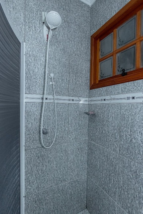 Imagem Casa com 2 Quartos à Venda, 94 m² em Rubem Berta - Porto Alegre